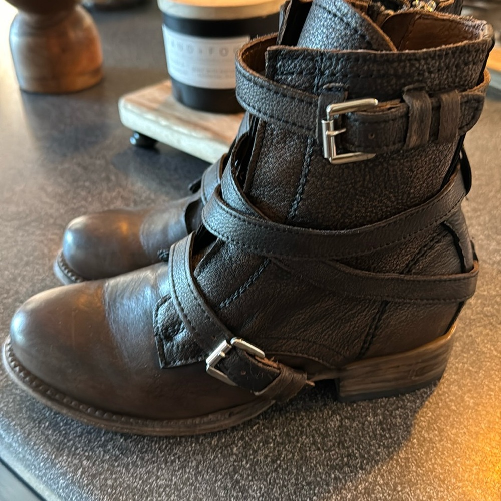 Free bird booties
